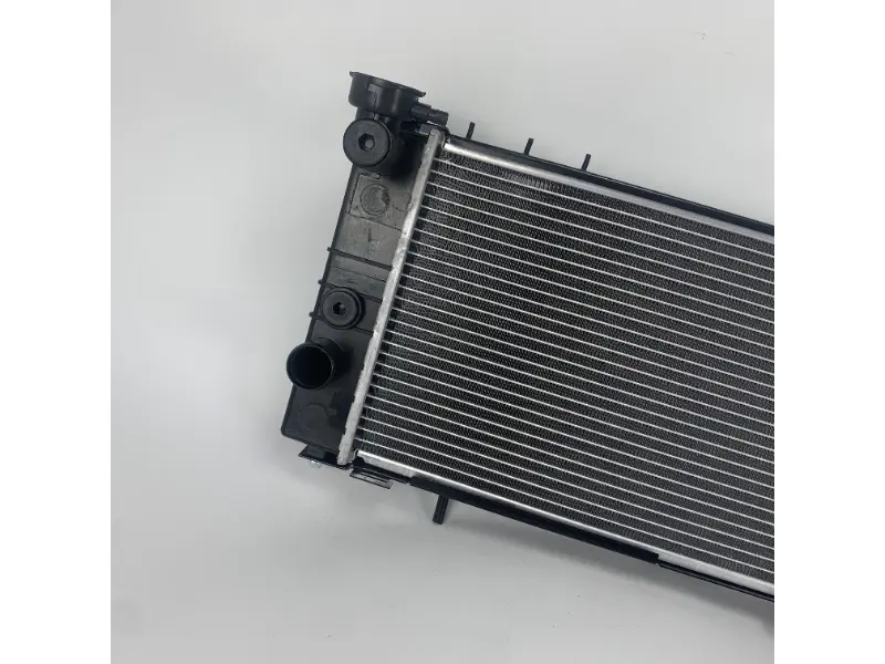 GM CHEROKEE SE L6 4. 0L 94-01 AT Radiator 52028537 Автомобиль на запчасти