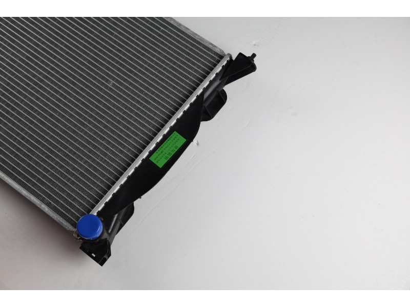 مشعاع قوي من الألمنيوم لسيارة أودي A4-S4 2.4 V6 AT 8E0121251P مورد قطع غيار السيارات