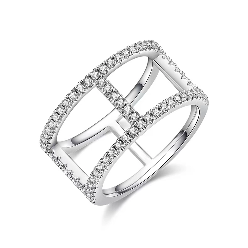 H Single Row moissanite ring