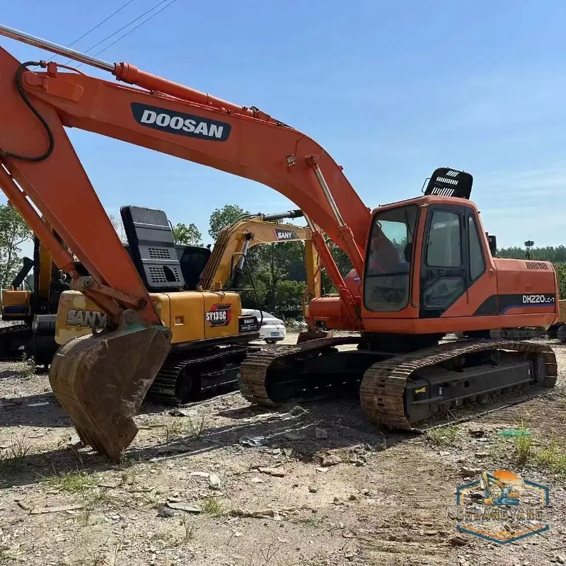 Used Origianl DOOSAN 220-7 Excavator