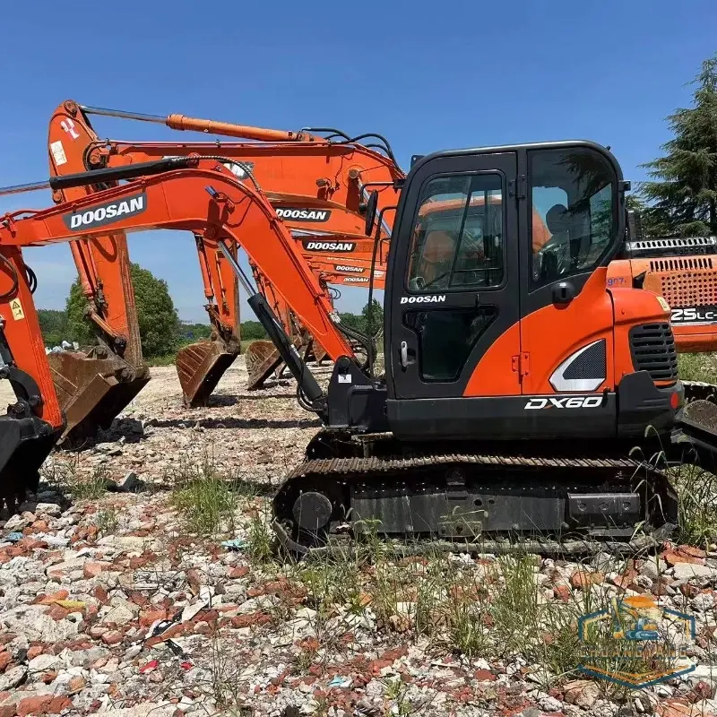 Used Original DOOSAN DX60 Mini Excavator