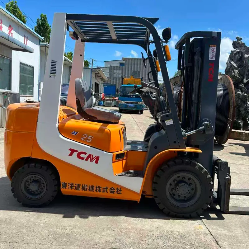 Used TCM 2.5T Gasoline Forklift
