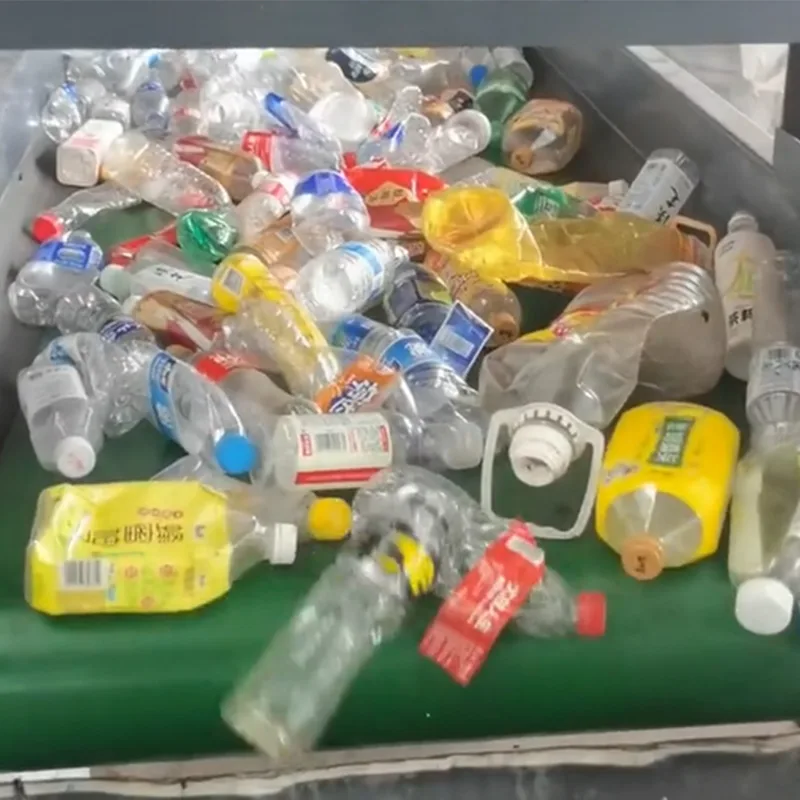sorting bottles of APEX Conveyor belt food-grade NIR rPET whole bottle sorting system