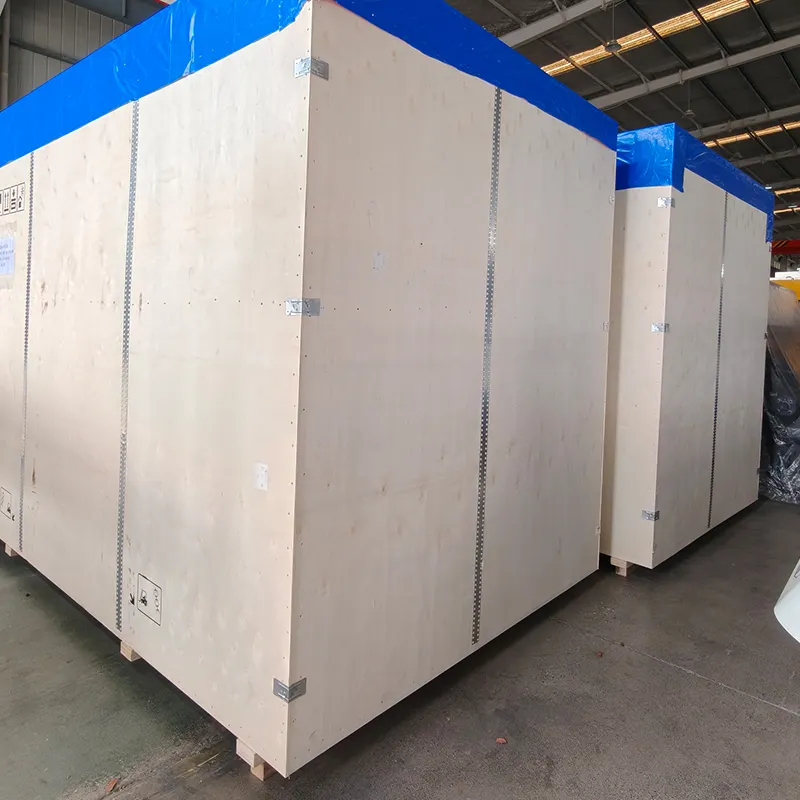 La machine de tri de minerai à bande APEX série KSD est exportée avec un emballage standard en caisse bois contreplaqué massif, livrée scellée après finition d'usine pour les projets de traitement des minéraux.