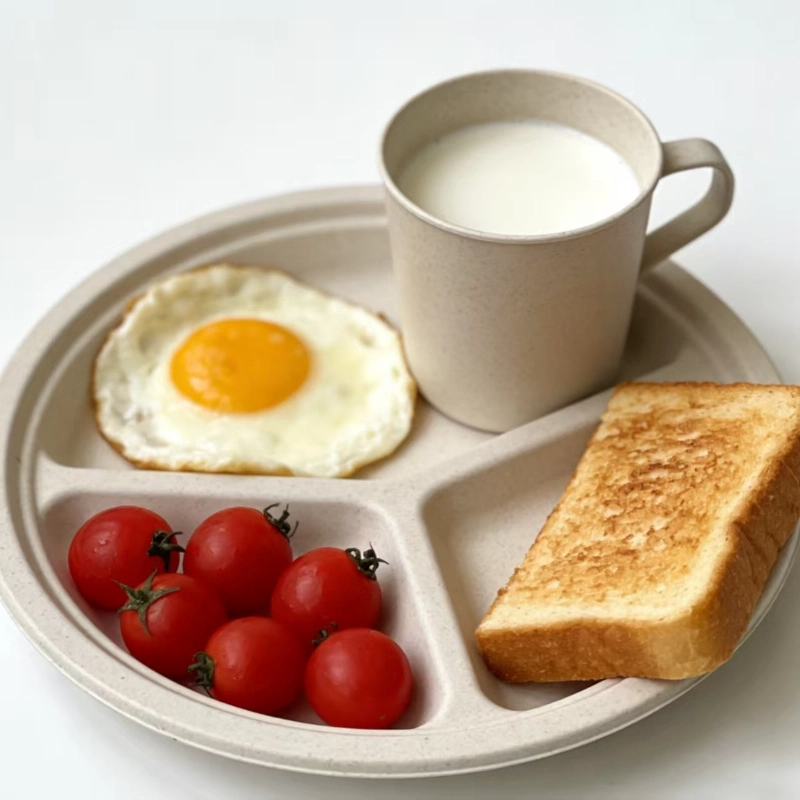 assiette ronde jetable à trois compartiments en bagasse blanche2