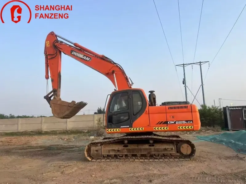 Doosan DX225 ad (1)