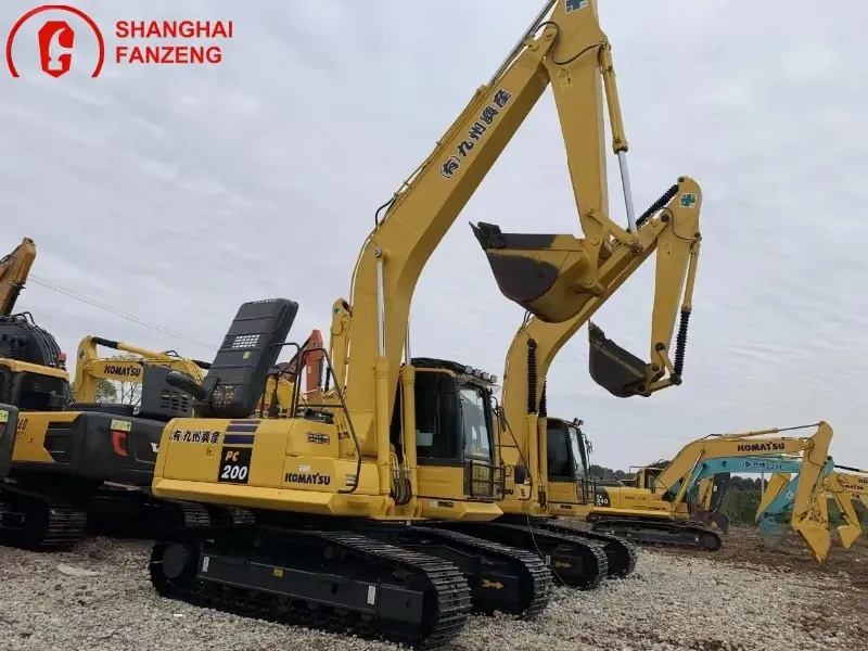 Used Komatsu PC200 Large Fuel Tank Continuous Operation Excavator