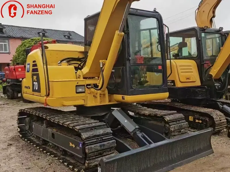 Excavadora de cadenas compacta de alta movilidad Komatsu PC70 usada