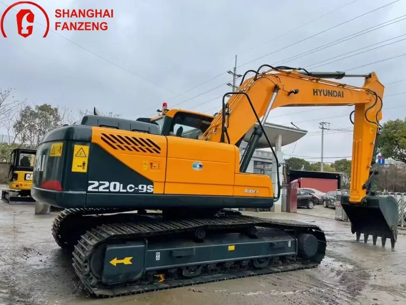 现代220-9挖掘机