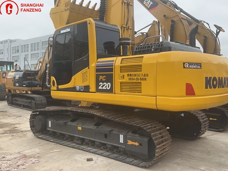 Used Komatsu PC220 Excavator 22T Fuel-Saving Stable