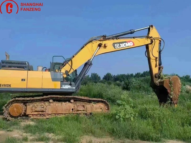 Escavadeira de esteiras XCMG XE490DK usada
