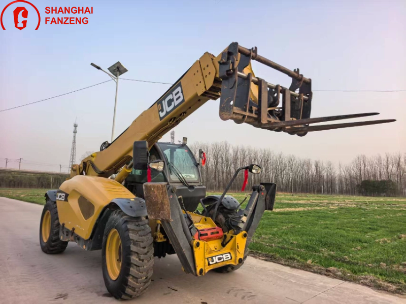 Used JCB 540-140 Hi-Viz Telehandler: High Efficiency