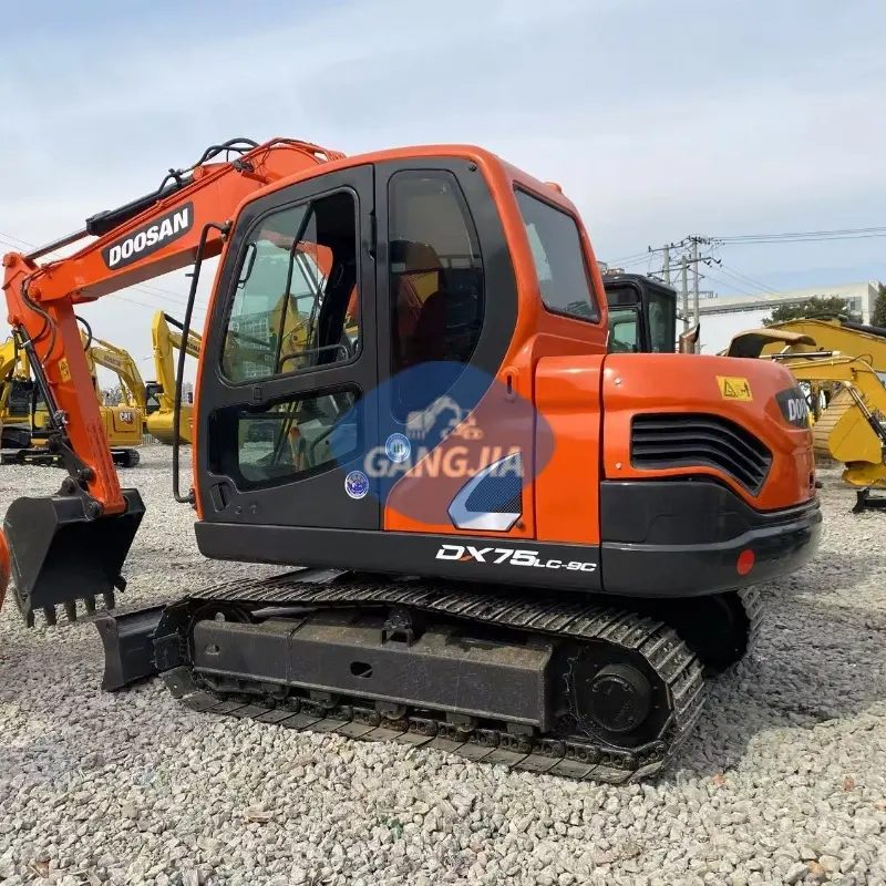 Used DOOSAN DX75 Compact Excavator Durable Equipment For Sale