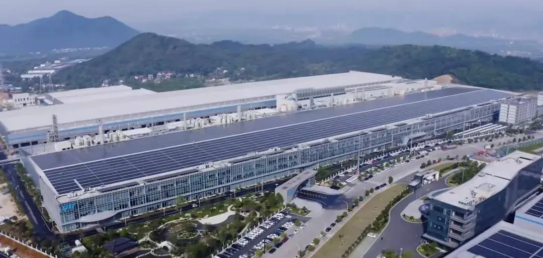 Некая фотоэлектрическая фабрика