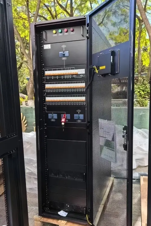 All-In-One Integrated UPS 9 جهاز UPS متكامل متعدد الإمكانات
