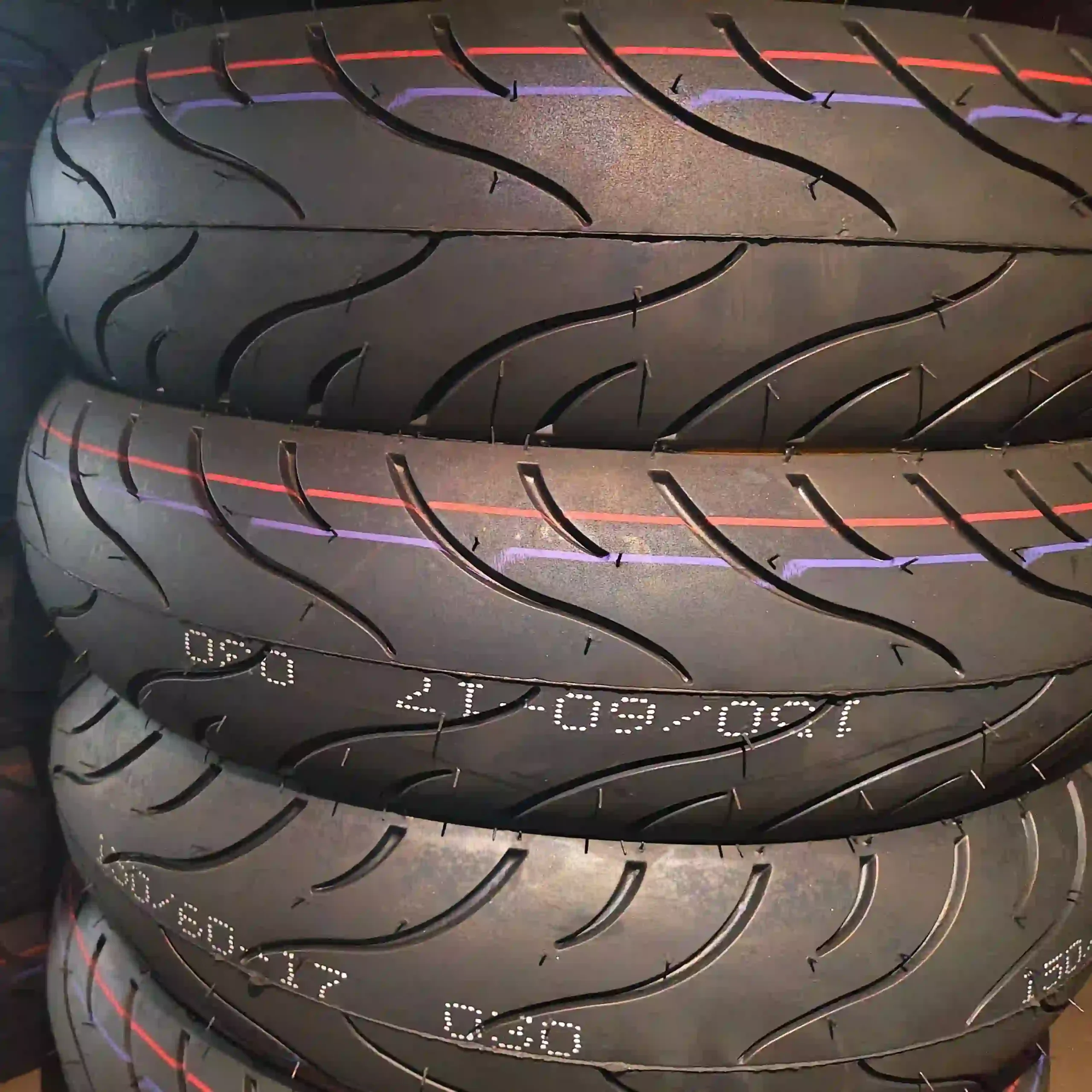 17 Inch Rear Motorbike Tyres Motorcycle Tube Tubeless Tyres1