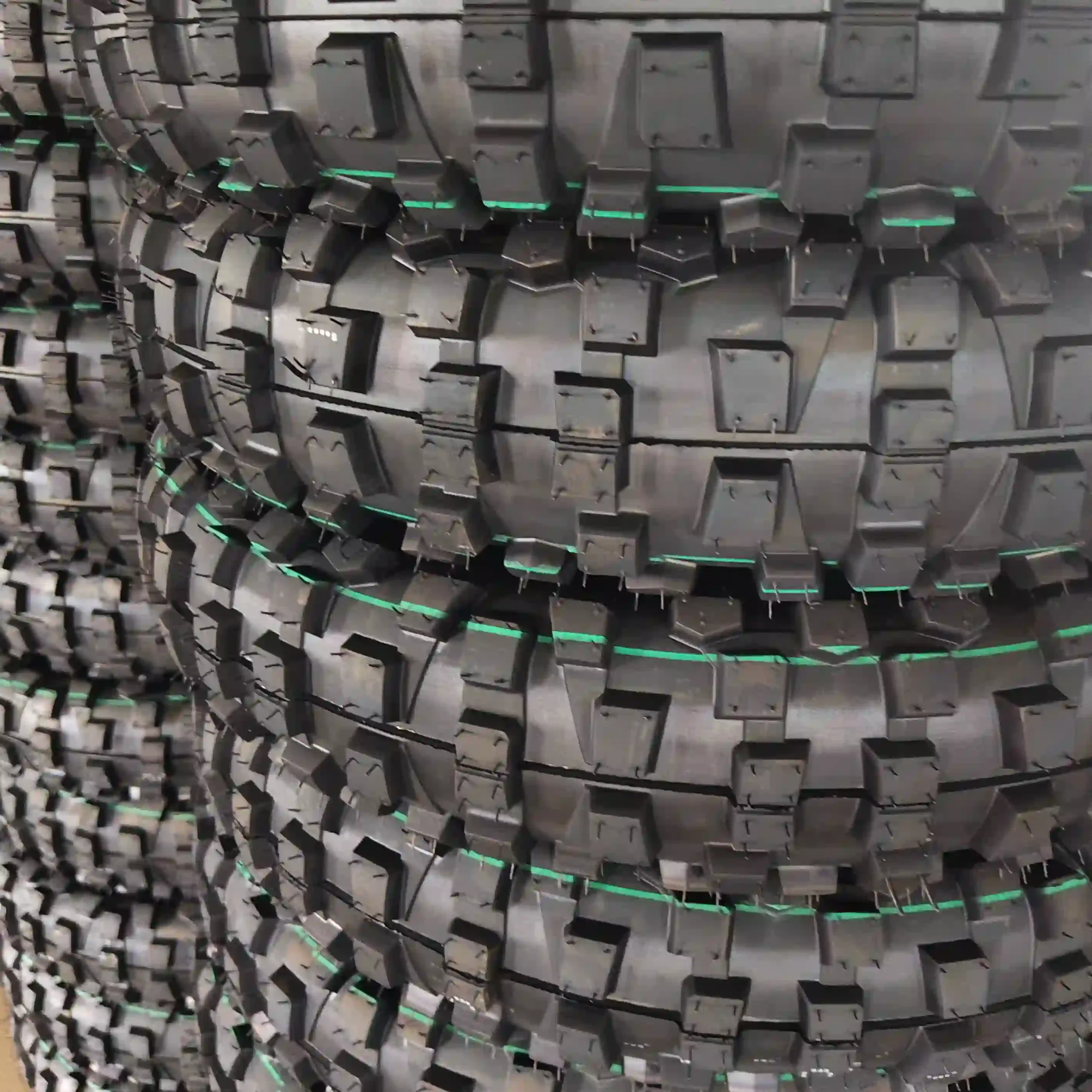 Classic Pattern Natural Rubber Motorcycle Tires 3.00-17 Wholesale 2