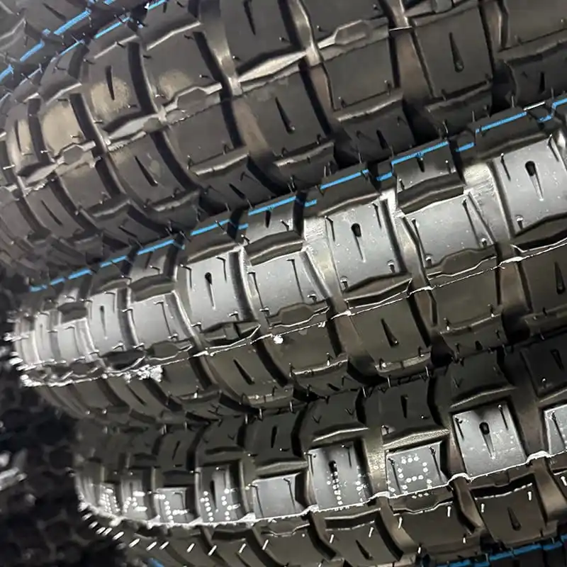OEM Customizable Motorcycle Tires 12090-17 Low Noise Pattern