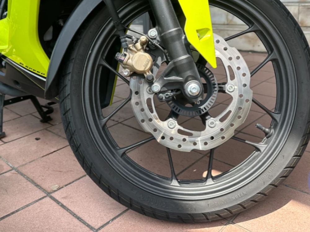 Singapore Mandates ABS on All New Motorcycles from 2027