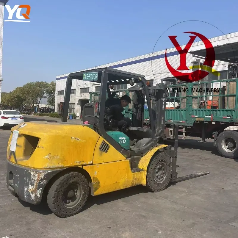 Durable Used Komatsu 50 Forklift 5T Well-maintained Low Price (1)