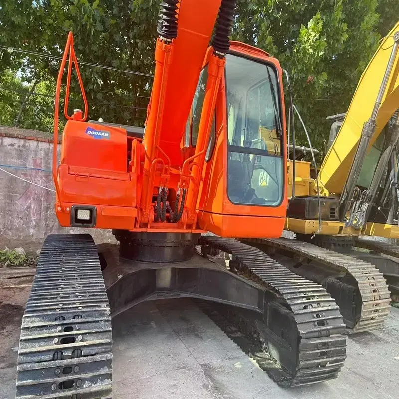 Used Doosan DH225LC-7 excavator