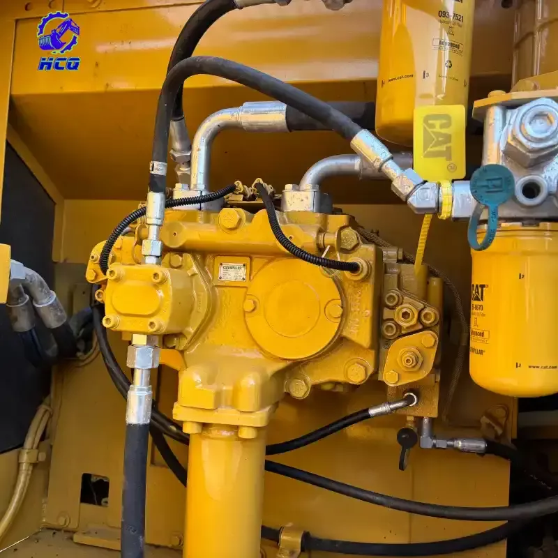 Used excavator main hydraulic pump inspection - key step in buyer's used excavator checklist