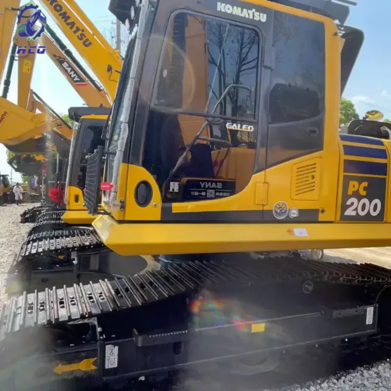 Komatsu PC200-7 operator cab detailed view