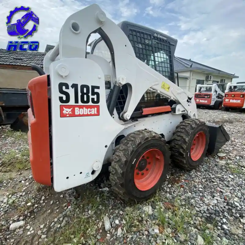 Bobcat S185 usada minicarregadeira 02
