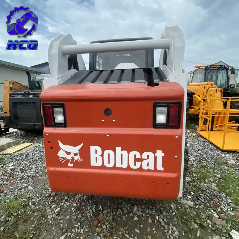 Bobcat S185 usada minicarregadeira 03