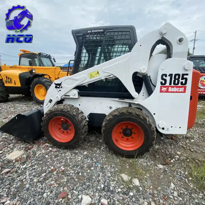 Bobcat S185 usada minicarregadeira 04