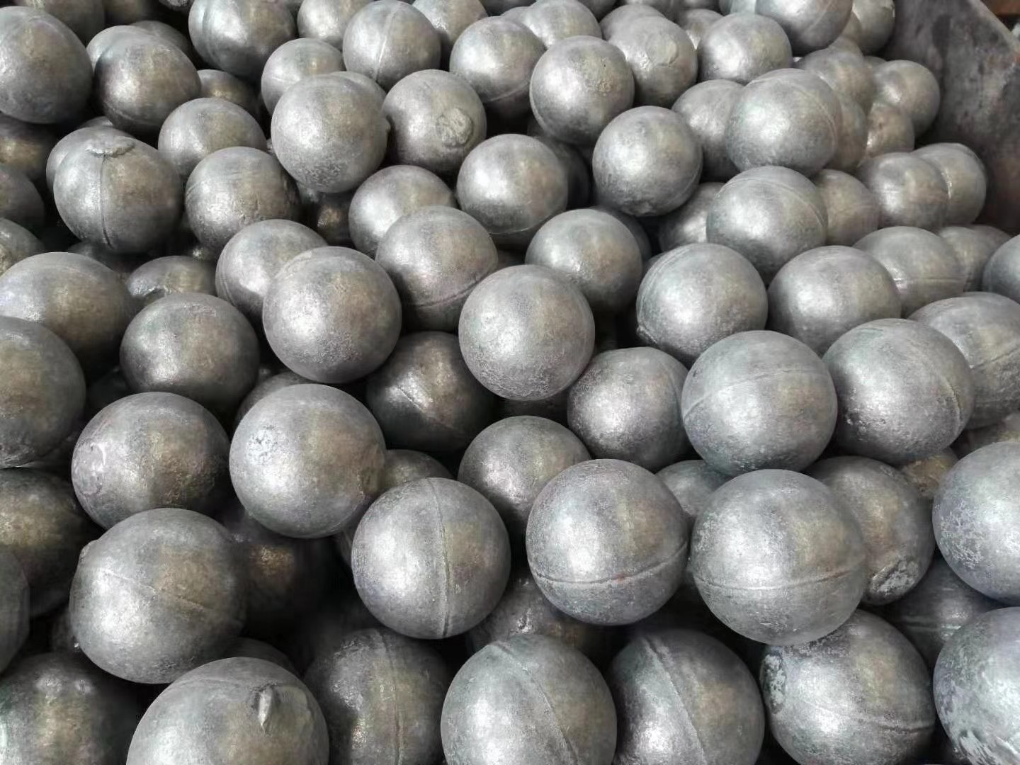 What is a Grinding Media Ball?