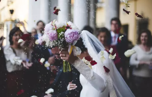 An Intimate Multicultural Wedding With Chinese and Scottish Traditions