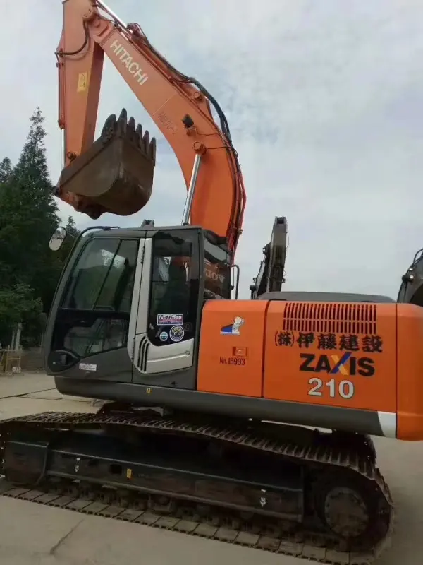 Hitachi ZX210-3 Used Excavator