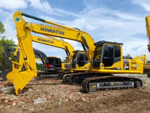 Excavatrice Komatsu PC240 d'occasion