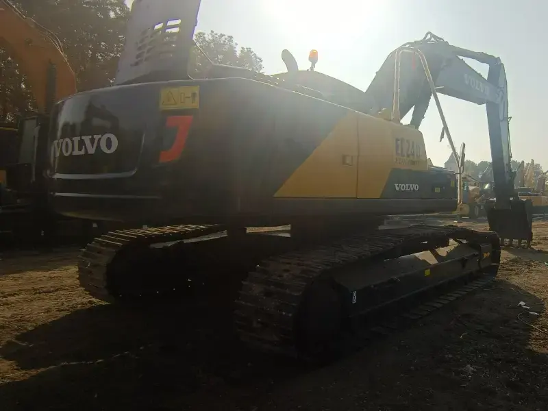 VOLVO 240 BODY used excavator construction machinery wholesaler