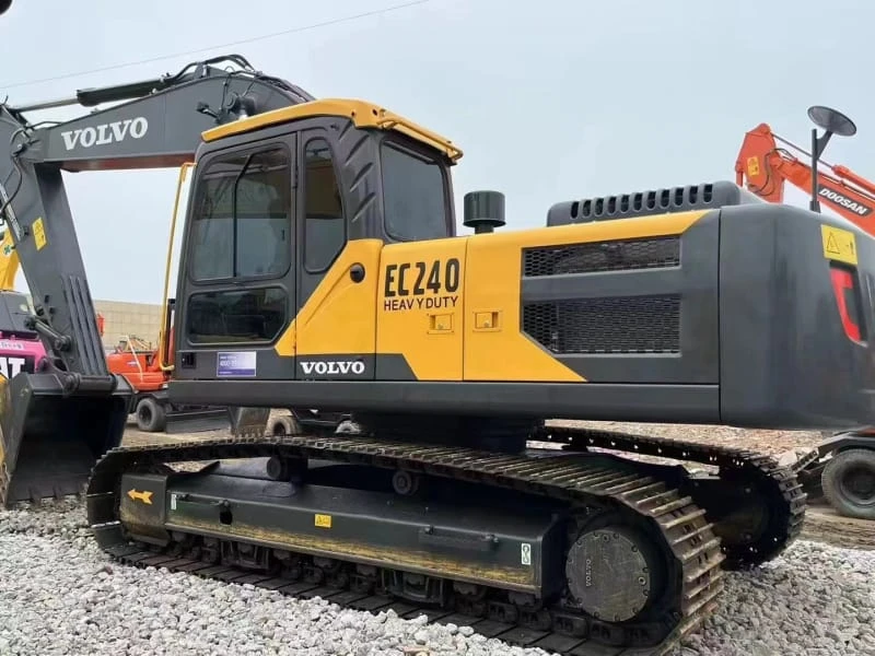 Used VOLVO EC240 Excavator