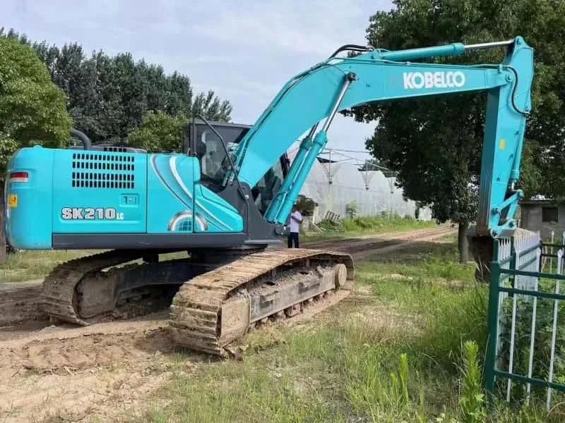 Used KOBELCO SK210 Excavator