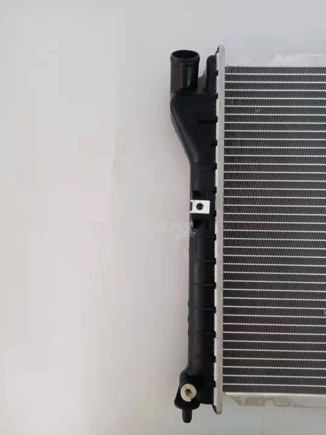 Auto radiator pa66 gf30 for CHEVROLET LUMINA with oilcooler OE 52472846 /9031255