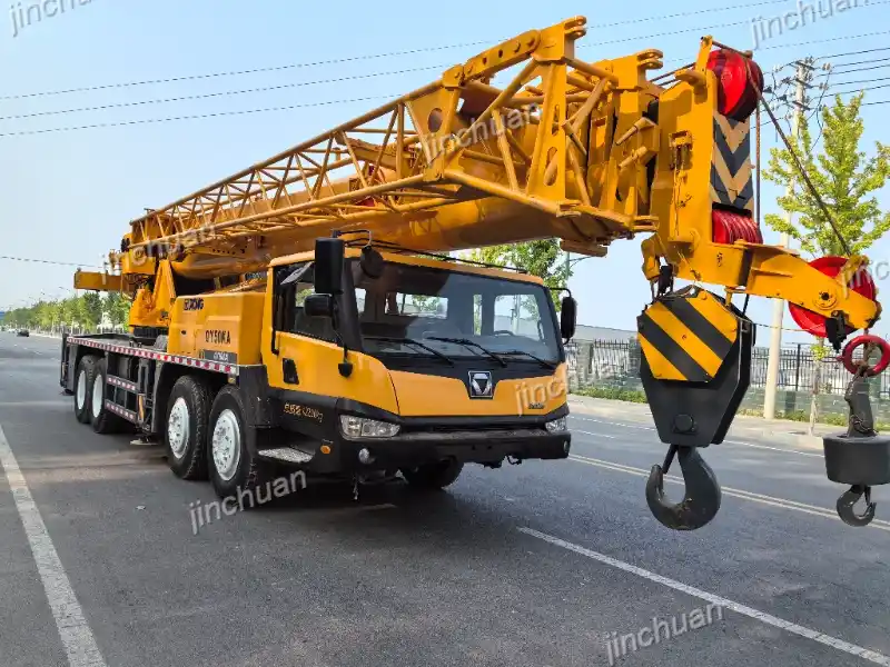 used XCMG 50t crane QY50KA