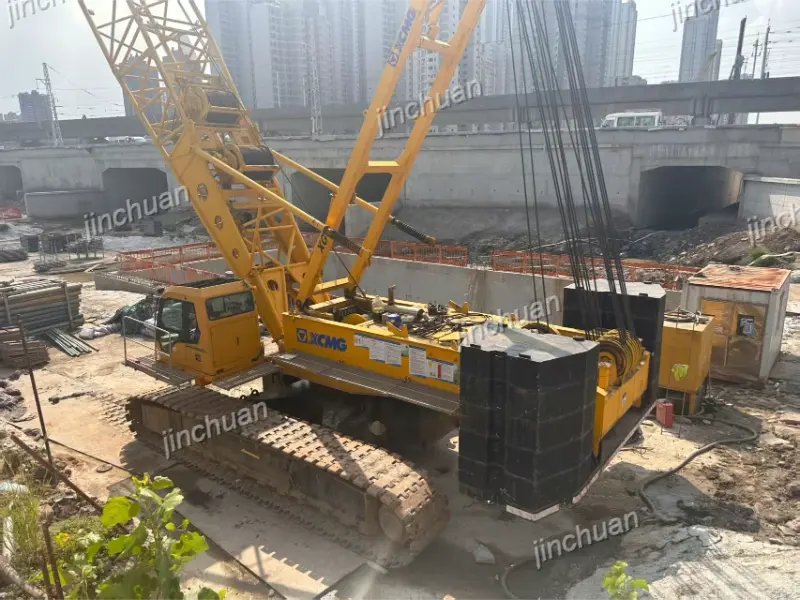 Used XCMG XGC2000 200ton crane