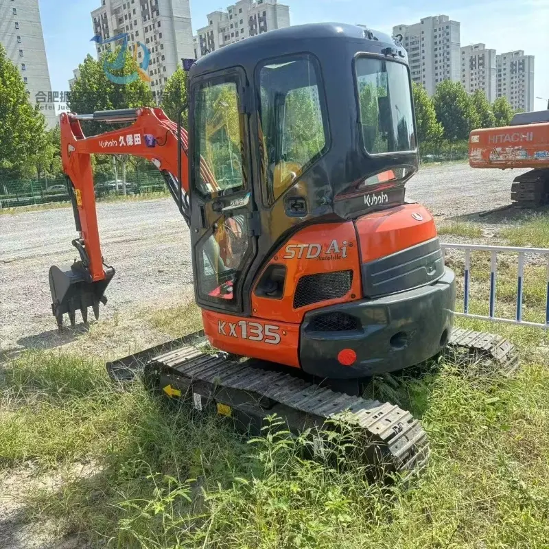 Low Price Second Hand Kubota KX135 Mini Digger Machine Sand Digging Solution Supplier