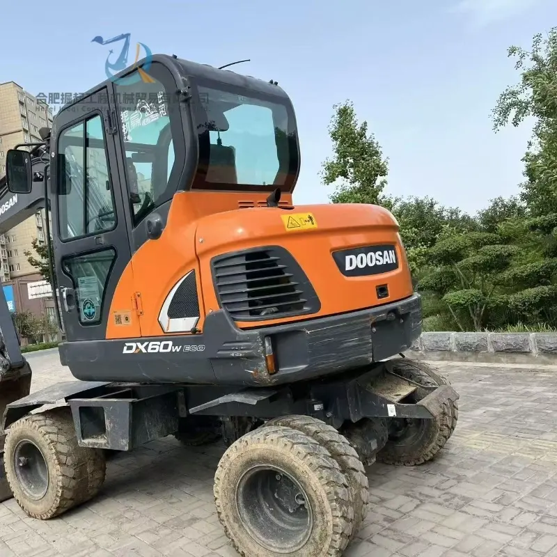 Used Wheel Excavator DOOSAN DX60W Machine Good Condition Supplier