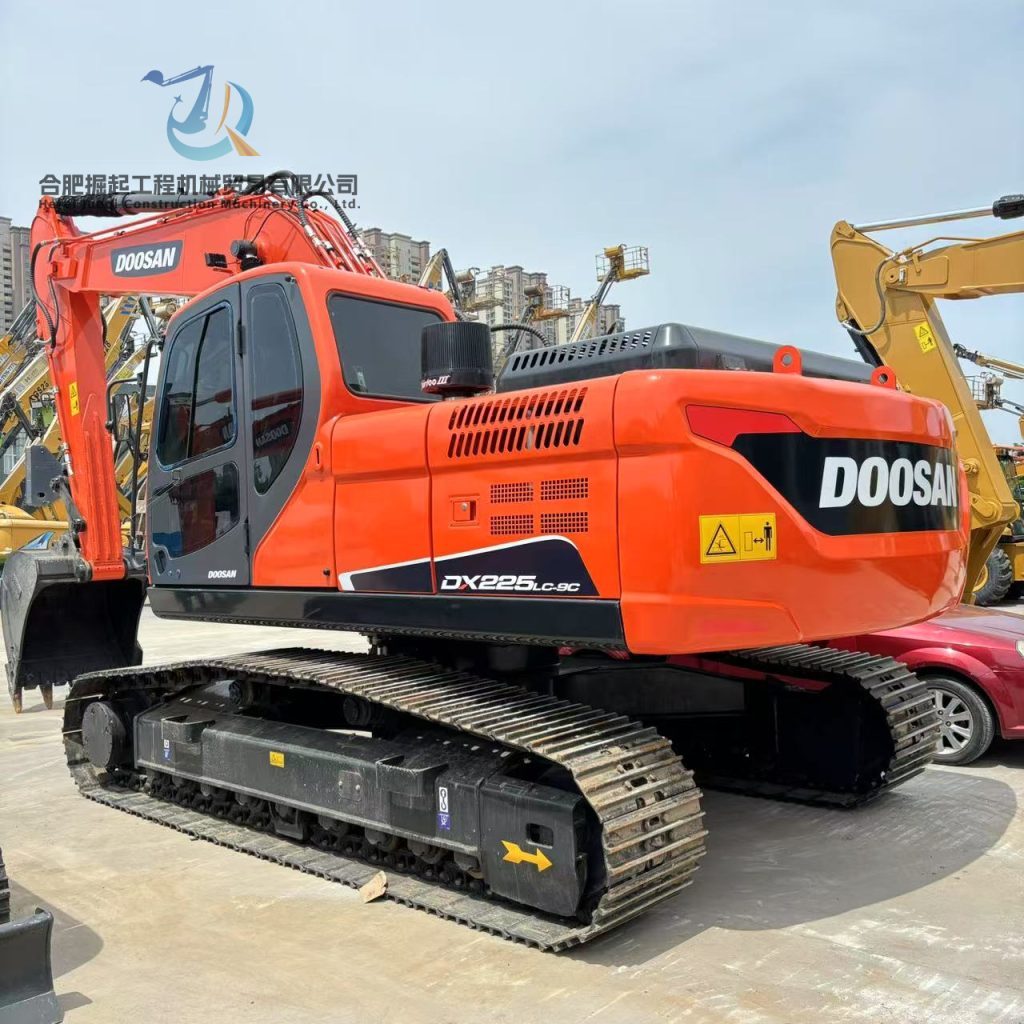 Machine hydraulique de grande taille Doosan DX225LC-9C avec toutes les options