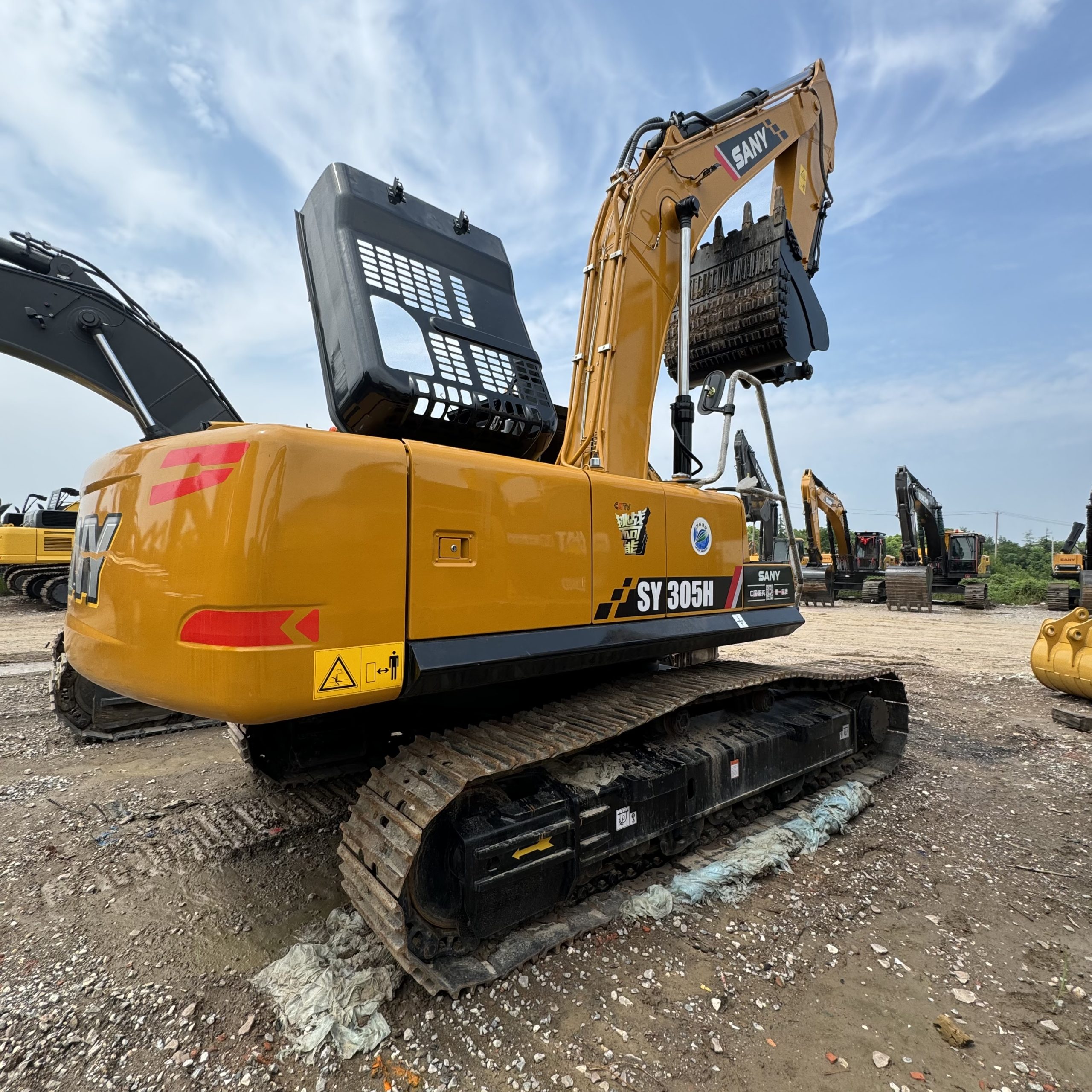 used excavator sany305h in good condition