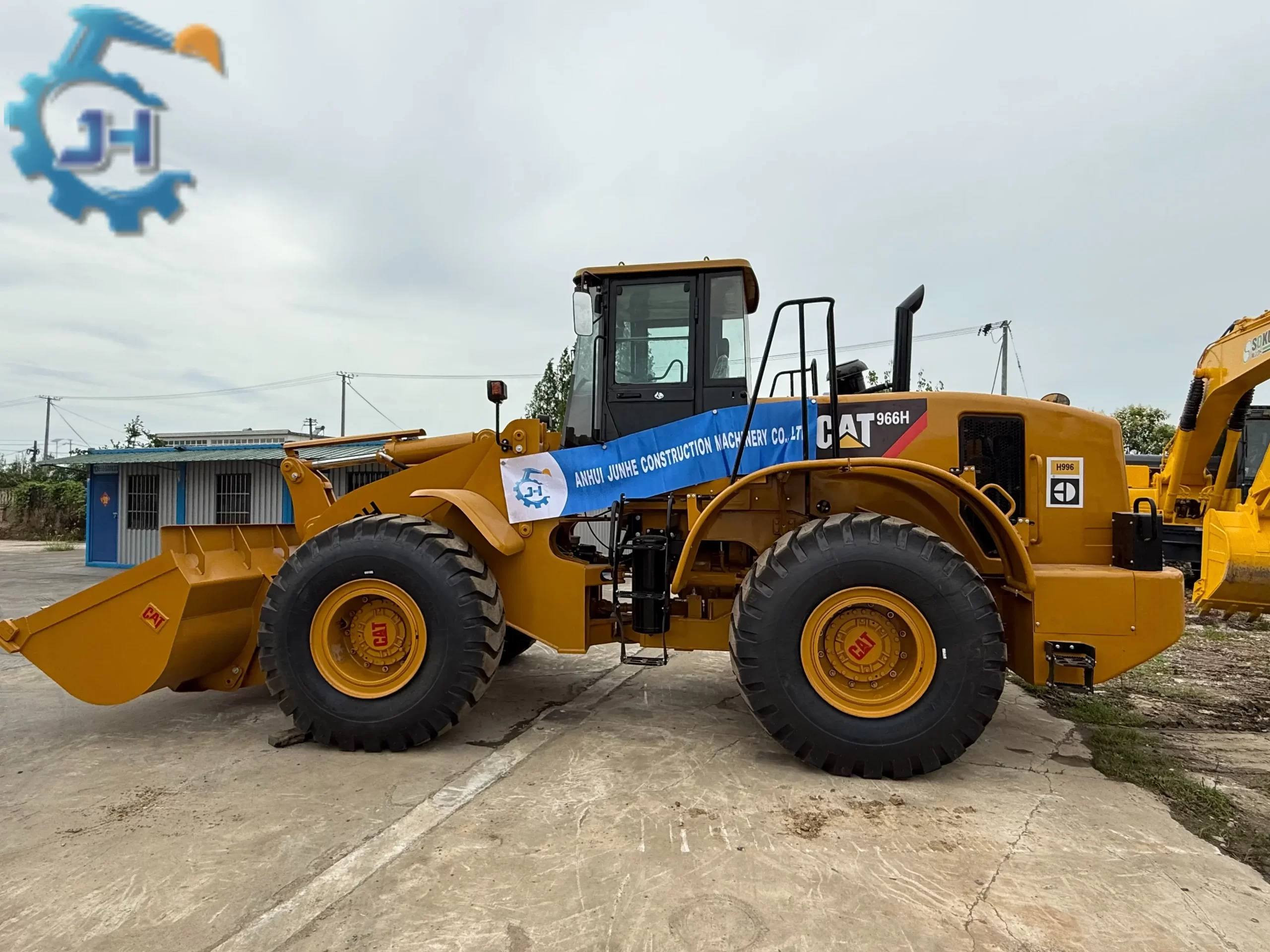 Used Cat966 loader