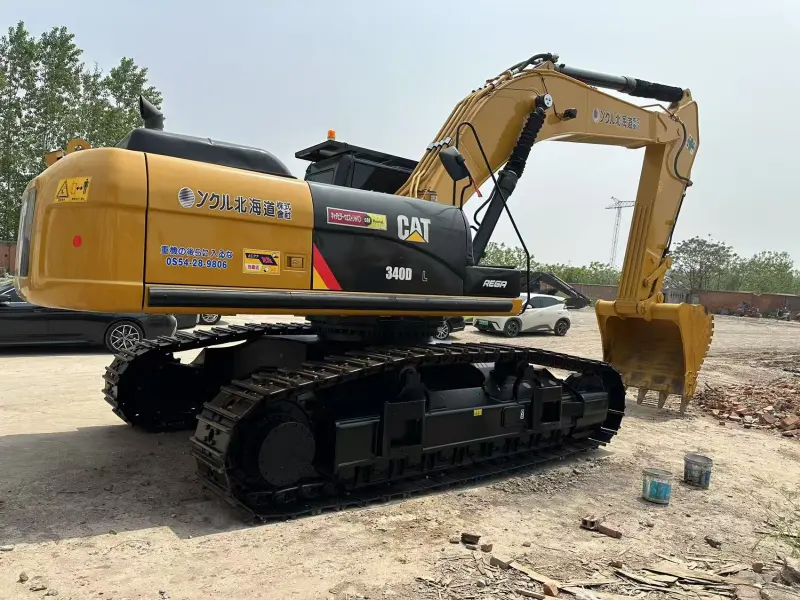 Pelle hydraulique d'occasion Caterpillar 340D2L, puissante et performante. Vente de pelles hydrauliques d'occasion.
