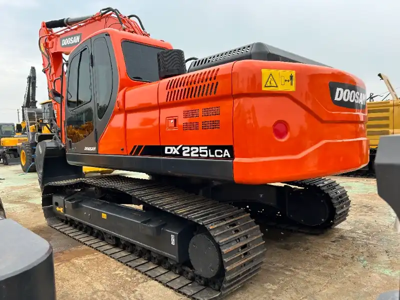 Original Good Condition Doosan DX225LCA 22 Ton Hydraulic Crawler Excavator DX225 with Low Price