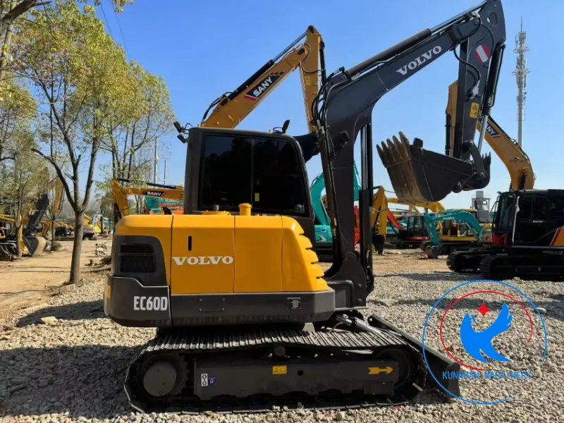 Secondhand 6ton Crawler Hydraulic Excavator Small Volvo Ec60d Construction Machine