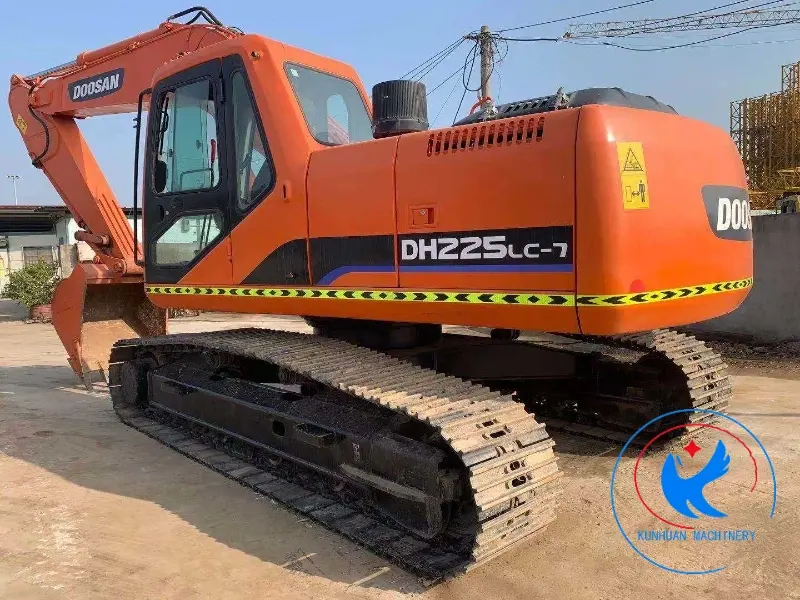 Used Doosan DH225LC-7 Excavator