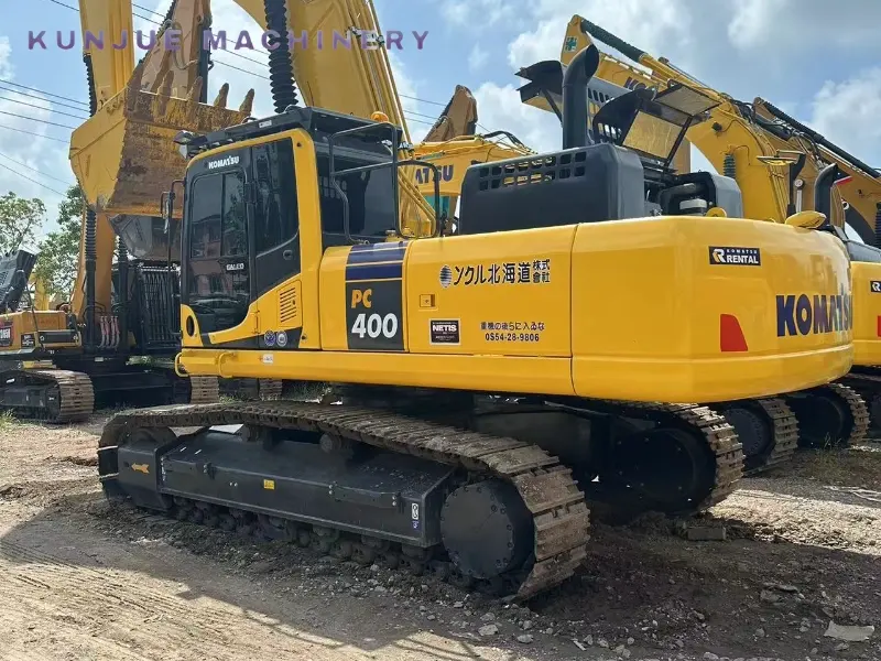 Pelle Komatsu PC400-8 d'occasion de 40 tonnes à faible nombre d'heures à vendre